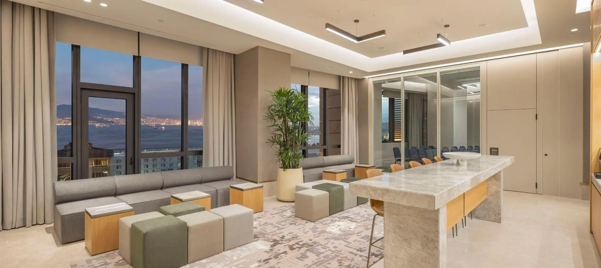Hyatt Regency Izmir Istinyepark Hotel 5*,